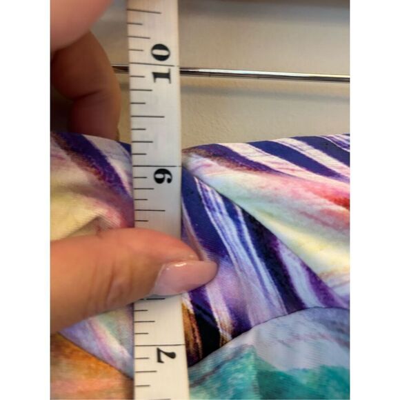 LiCi Fit Workout Set in Electric Sunset Butt scrunch Shorts and Halter Strappy B - Picture 9 of 16